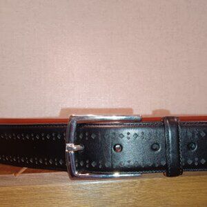 Brooks Brothers Men's Size 42 Made in Italy Black Genuine Leather Belt